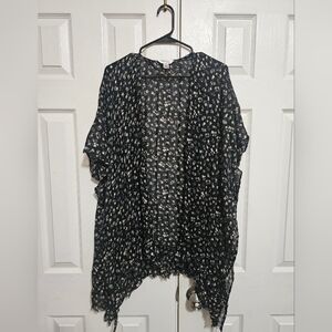 Lauren Conrad Black Floral Kimono OS